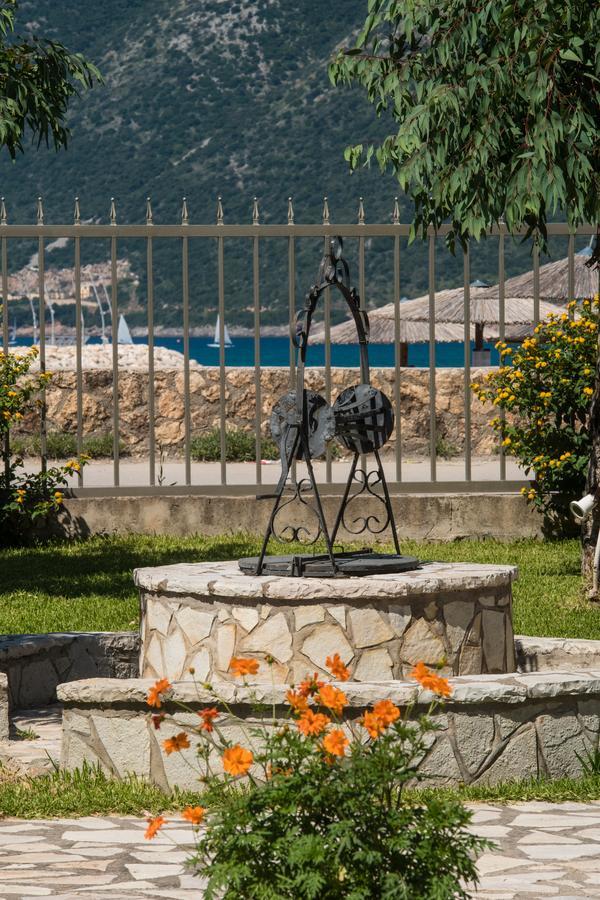 Akroyiali Resort Vasiliki  Exterior photo